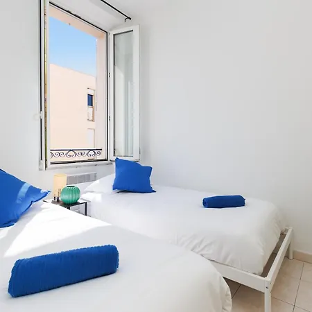 Bngo I Emerald I 6 Pax, Center 칸느